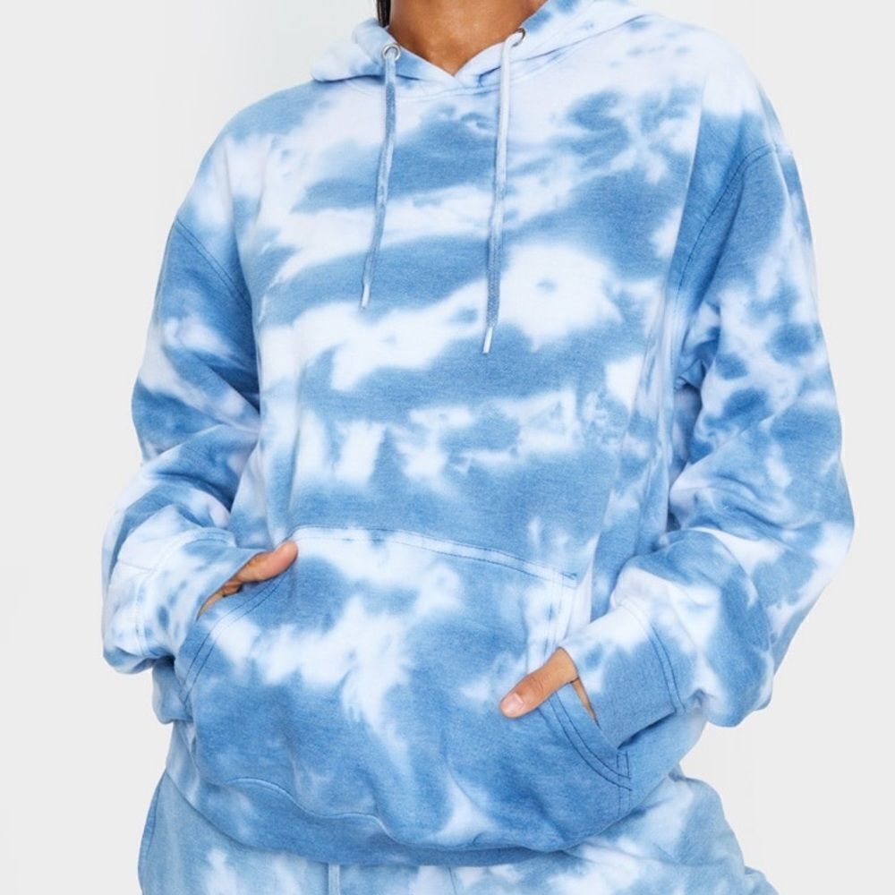 ✨ Jane and Delancey Tie Dye Hoodie✨